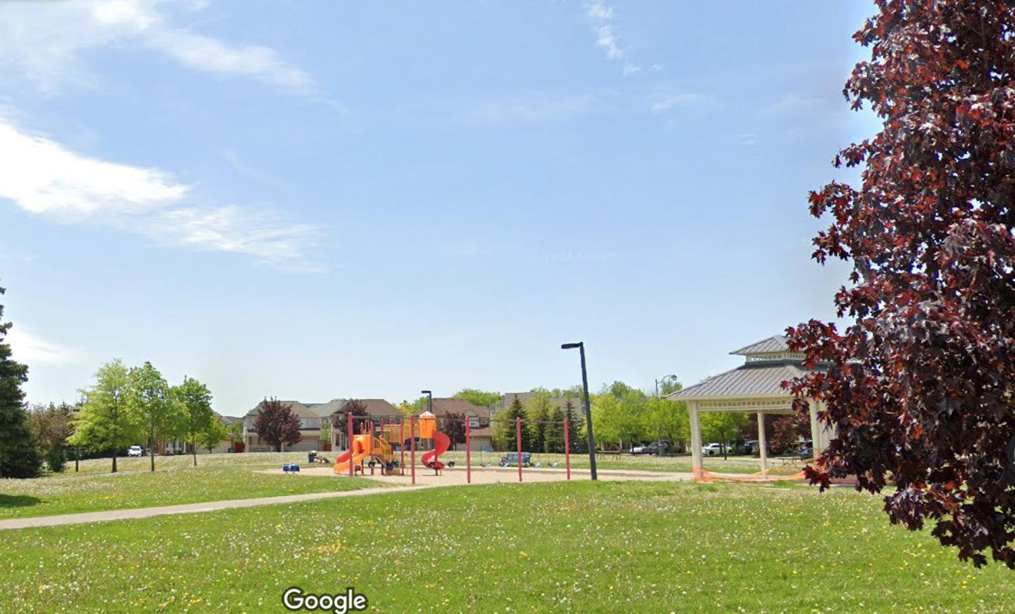 Garden 2 Bedroom Apt - Free Parking Wifi Laundry Workstation Brampton Exteriér fotografie